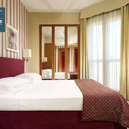 Una Hotels The One Milano Hotel & Residence San Donato Milanese Esterno foto
