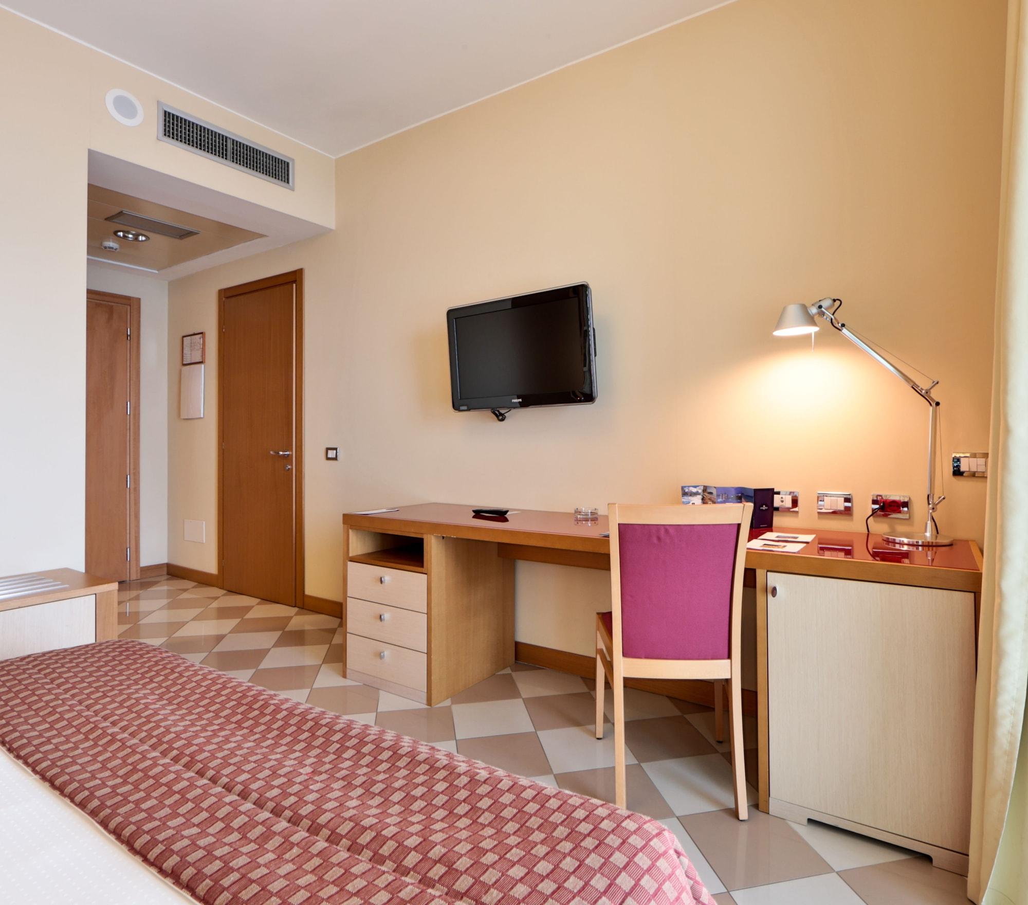 Una Hotels The One Milano Hotel & Residence San Donato Milanese Esterno foto