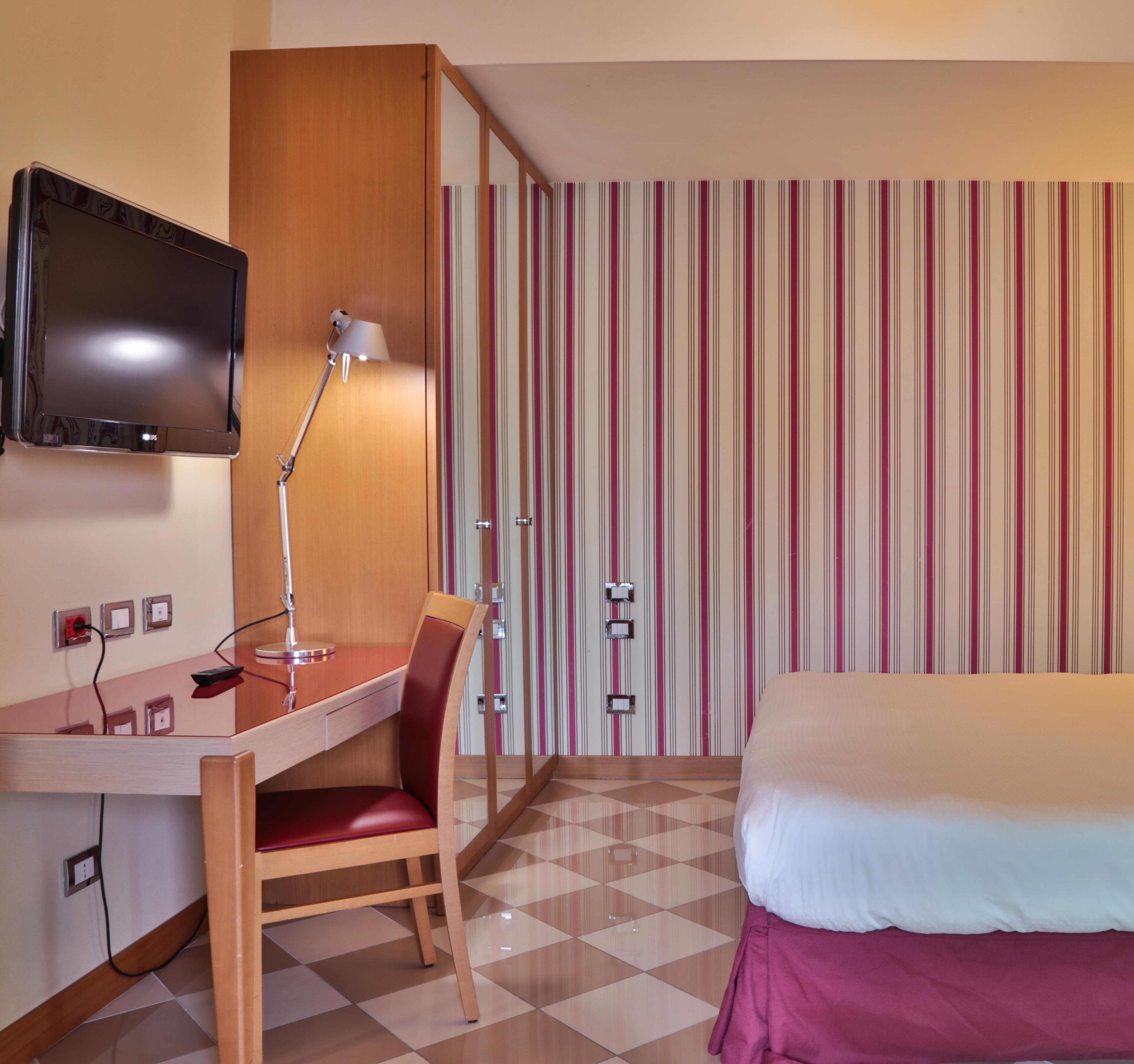 Una Hotels The One Milano Hotel & Residence San Donato Milanese Esterno foto