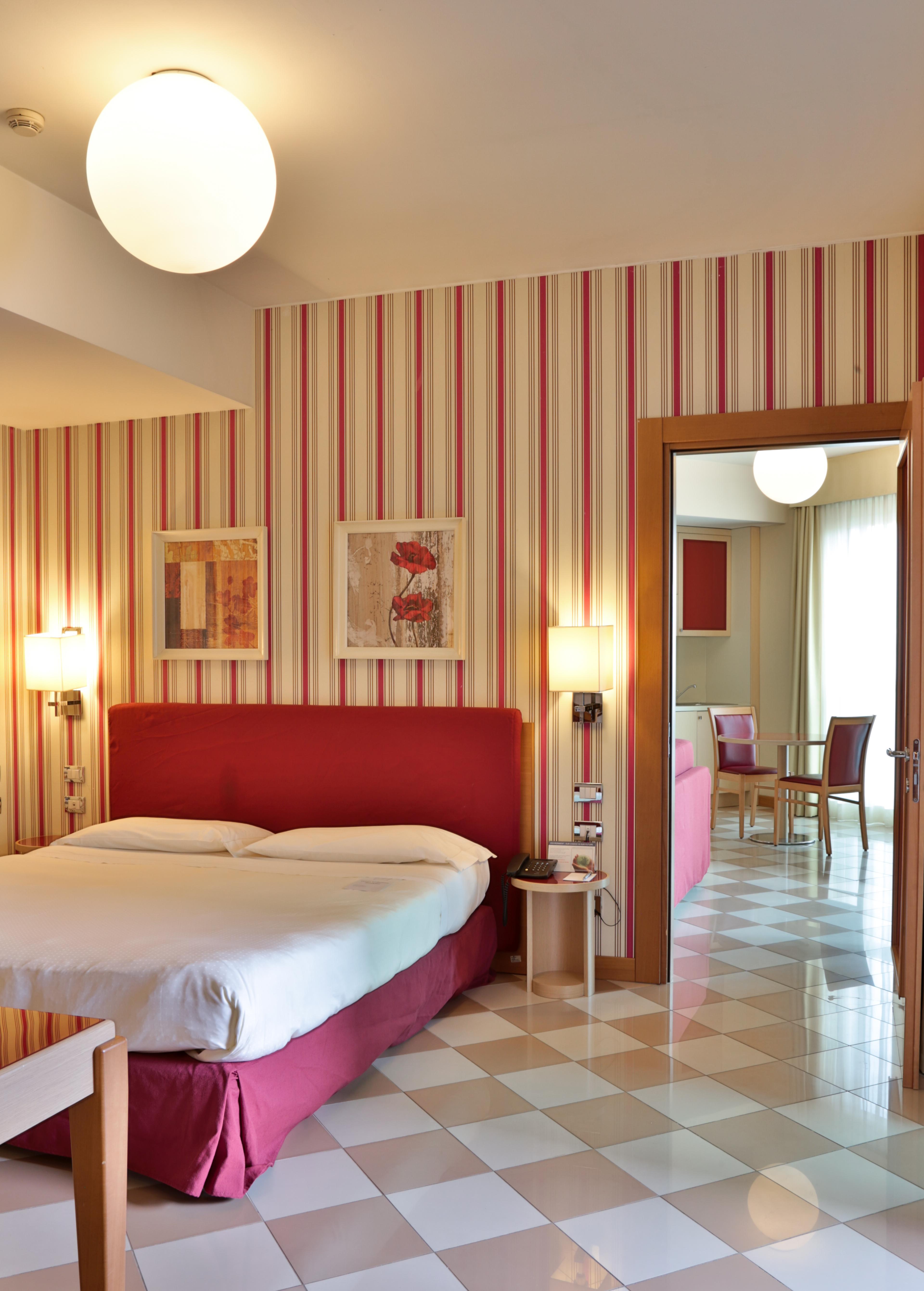 Una Hotels The One Milano Hotel & Residence San Donato Milanese Esterno foto