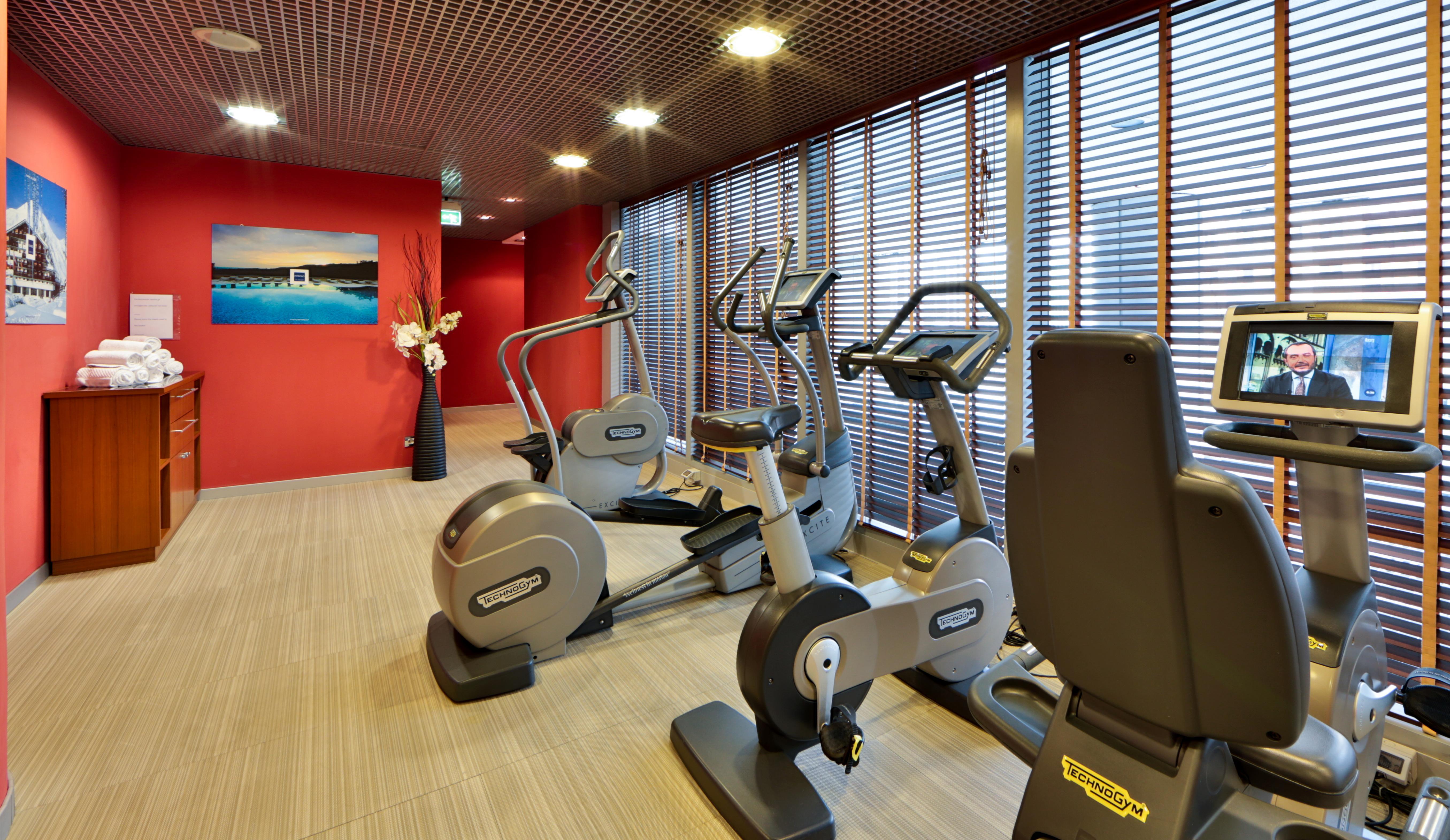 Una Hotels The One Milano Hotel & Residence San Donato Milanese Esterno foto
